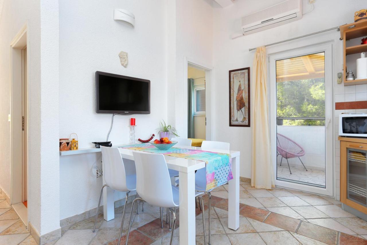 Apartments By The Sea Okrug Donji, Ciovo - 12502 오크루그고른지 외부 사진