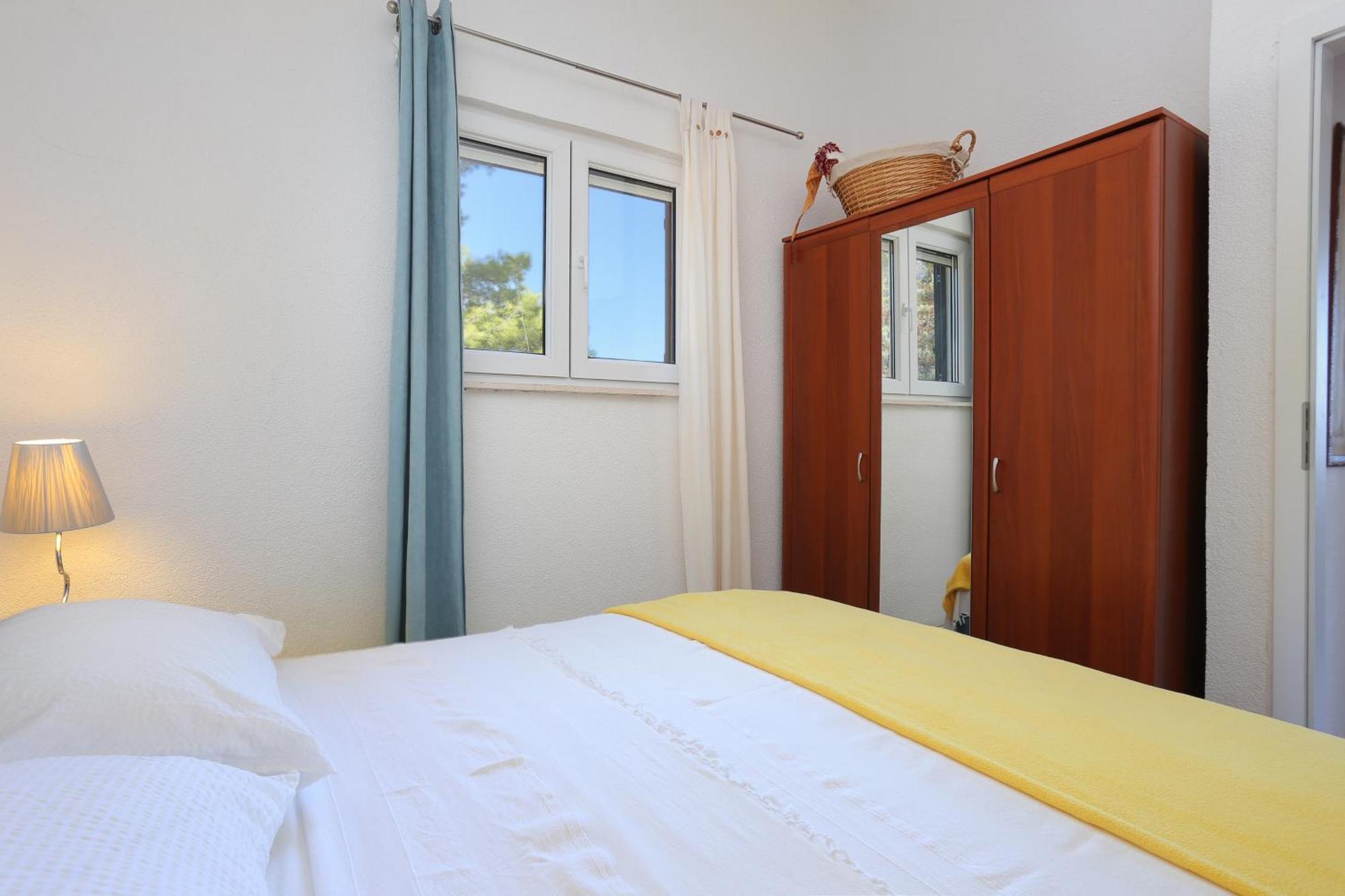 Apartments By The Sea Okrug Donji, Ciovo - 12502 오크루그고른지 객실 사진